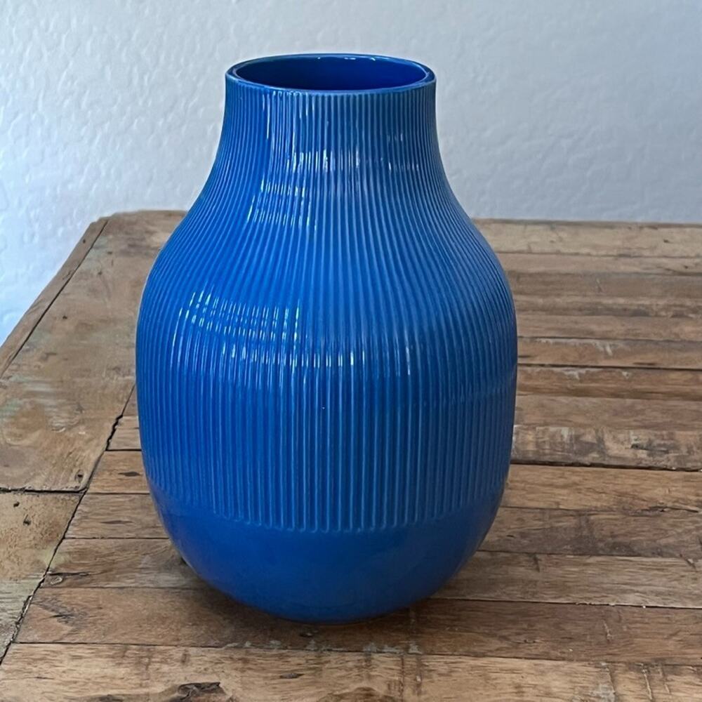Ikea Gradvis Ceramic Vase 9.5" Round Blue Bulbous Shaped Vertical Grooves Ribbed